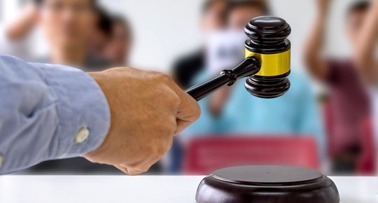 Commissaire-priseur Un professionnel aux multiples talents
