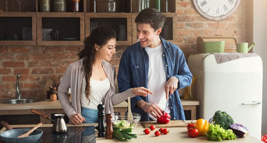 Optimisez votre espace avec une cuisine ouverte sur salon au coeur de votre
maison