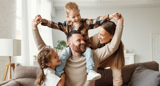 Construire des liens durables en adoptant l'enfant de son conjoint