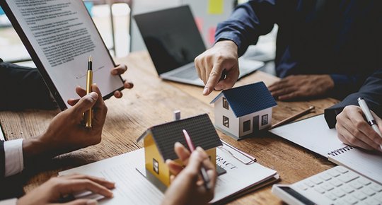 Qui fait l'acte de vente ?