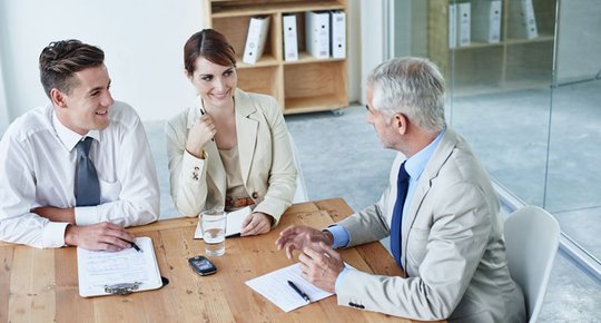 Optimisez la création de votre entreprise avec des statuts de société notariés
