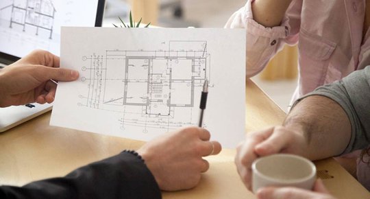 Bousculez les codes de l'habitat urbain avec une rénovation d'appartement
audacieuse