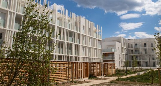 RE2020 : comprendre la réglementation environnementale des constructions neuves
en 2026